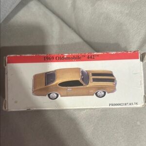 1969 Oldsmobile 442 Diecast Model Car